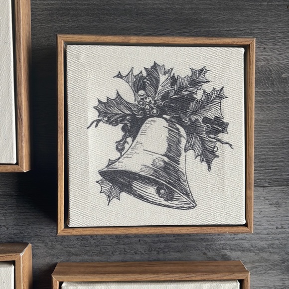 EUC - Christmas Wall Decor And Ornaments - Picture 4 of 7